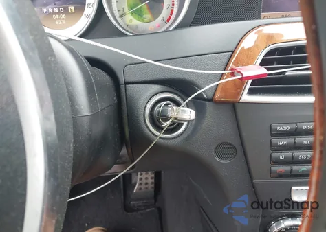 2012 Mercedes-Benz C 300 Luxury 4Matic/Sport 4Matic из США, поврежденный, VIN WDDGF8BB9CR205106